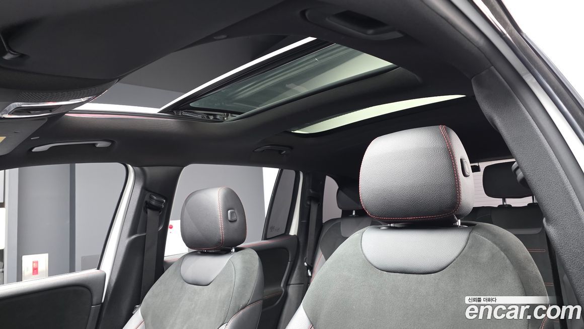 Mercedes-Benz GLB-Class 2022