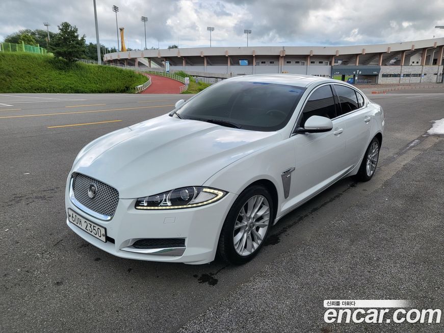 Jaguar XF 2013