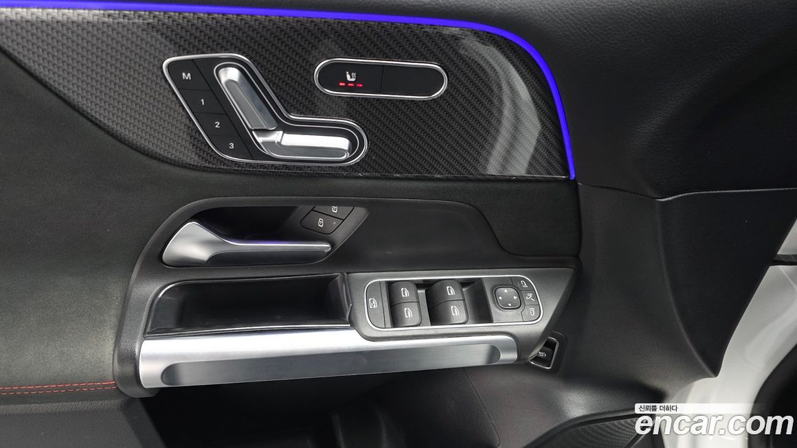 Mercedes-Benz GLB-Class 2022