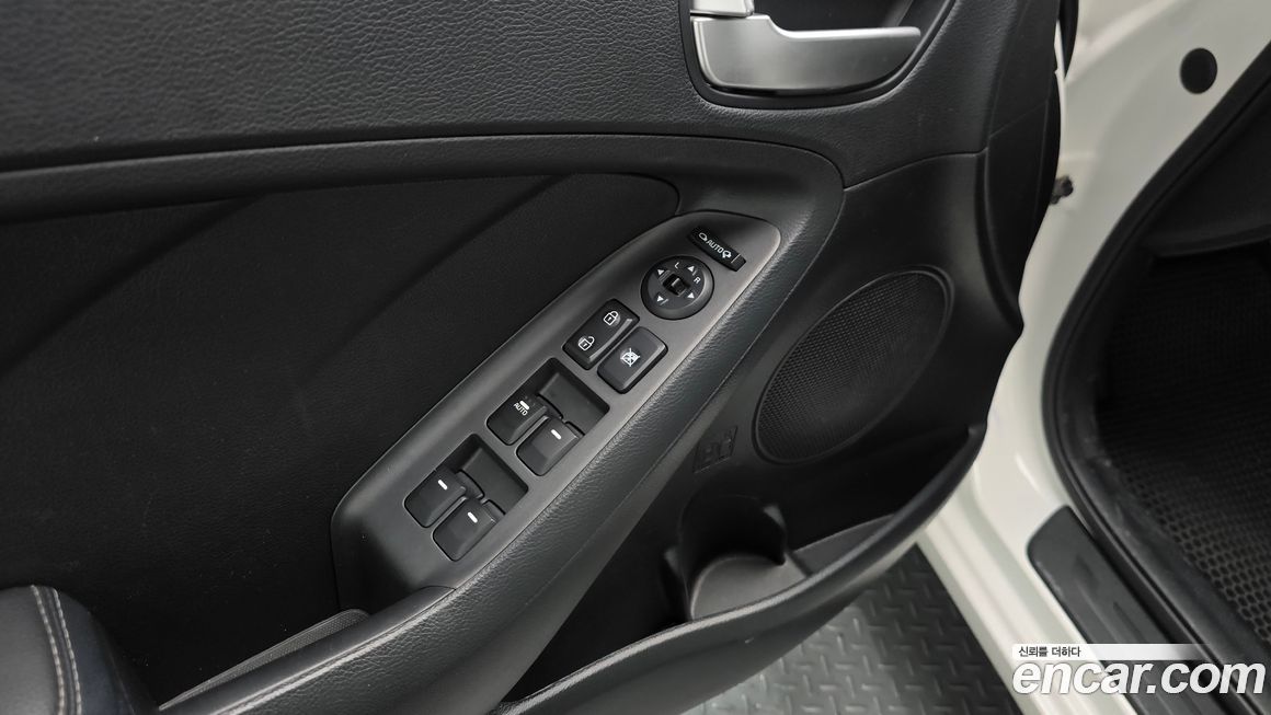 Kia K3 2015
