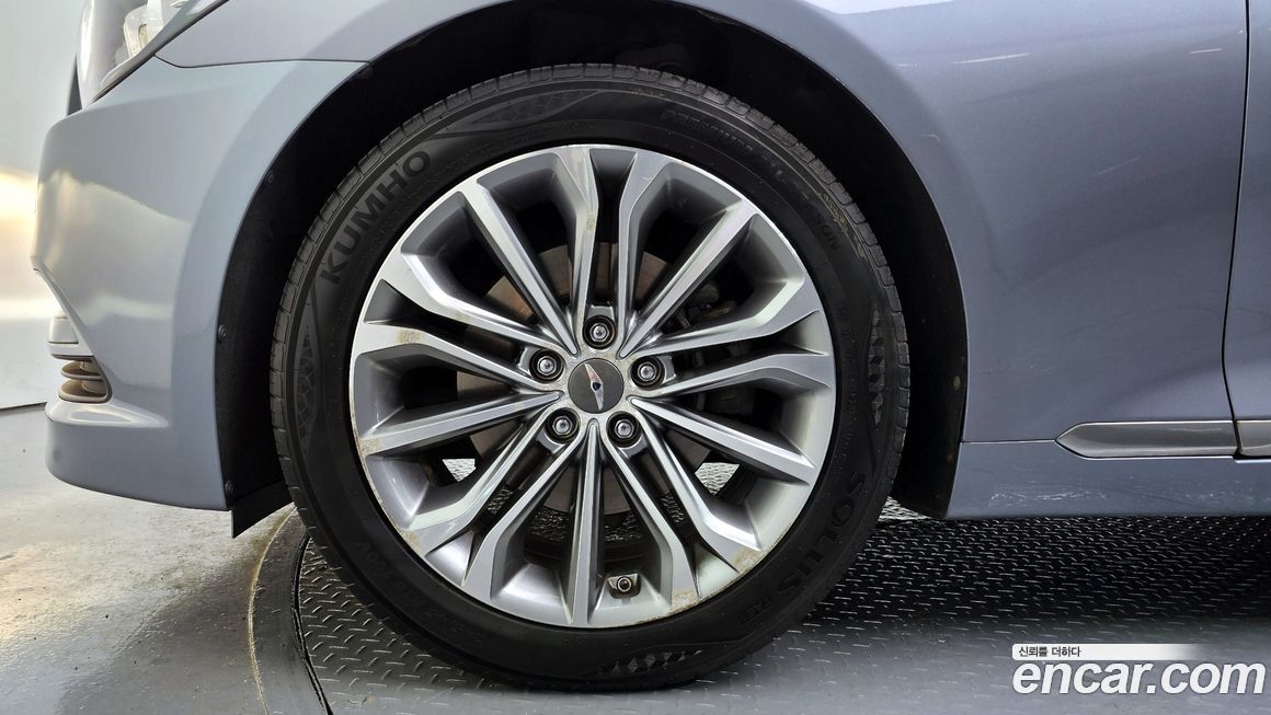 Hyundai Genesis 2016