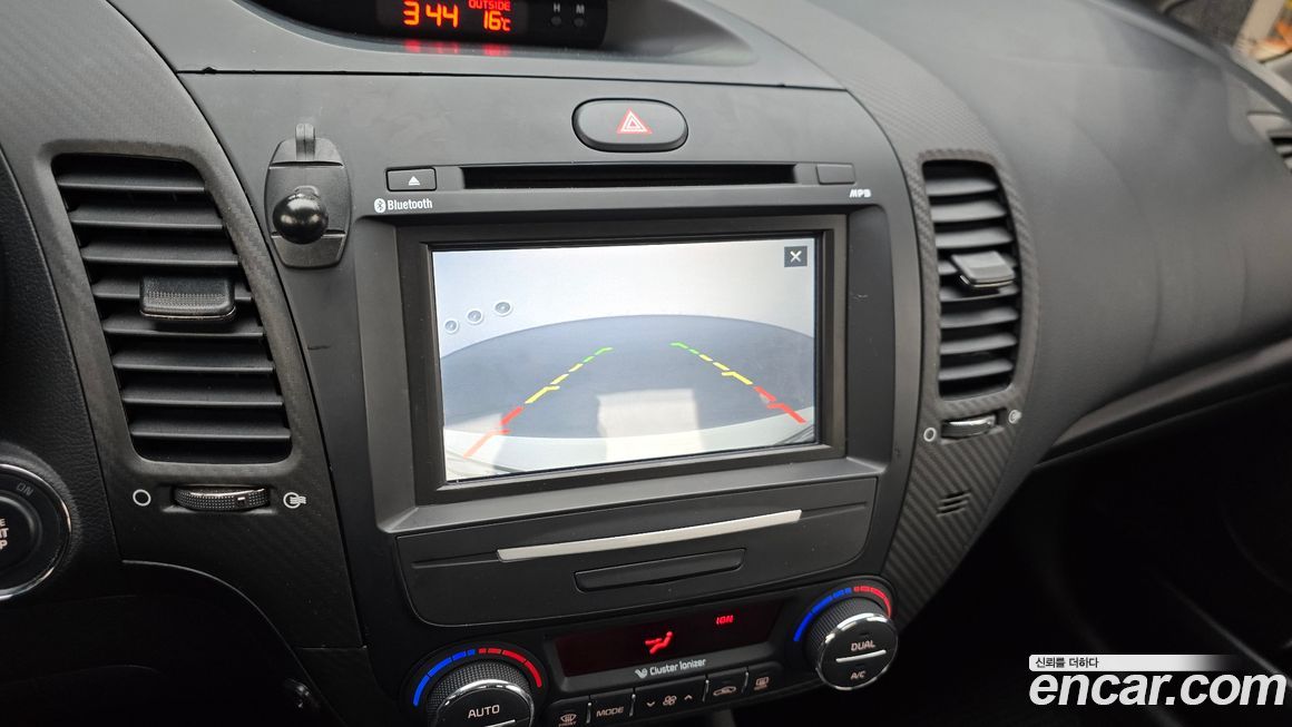 Kia K3 2015