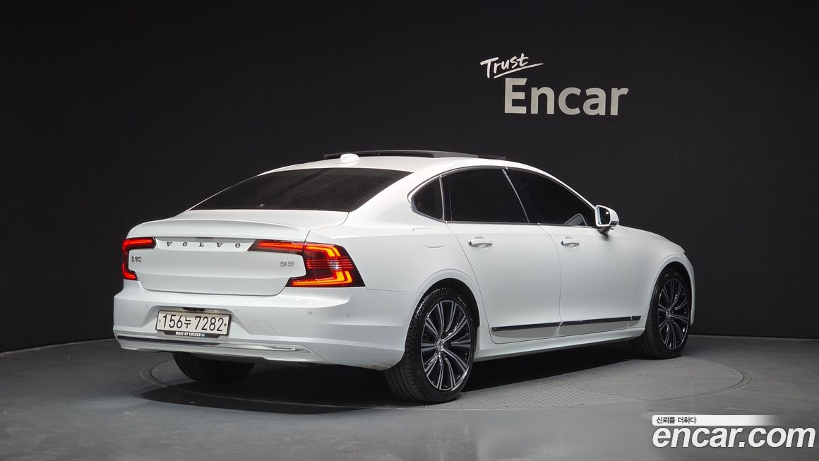 Volvo S90 2022