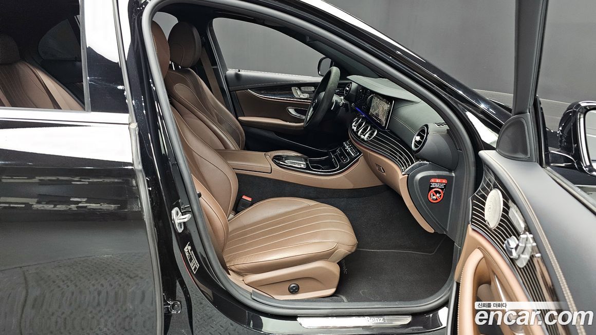 Mercedes-Benz E-Class 2021