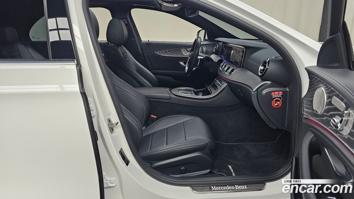 Mercedes-Benz E-Class 2021