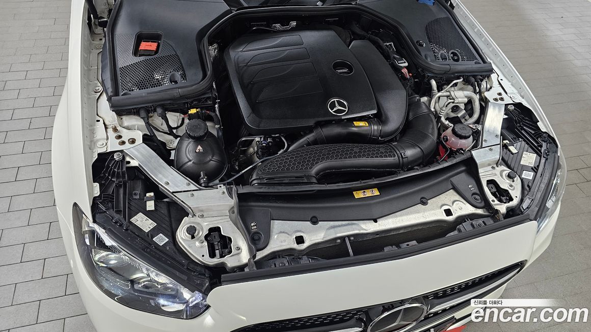 Mercedes-Benz E-Class 2021