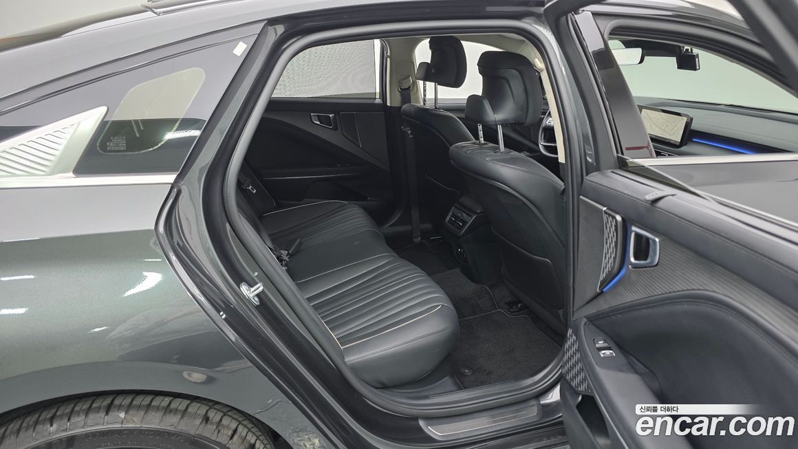 Kia K8 2025
