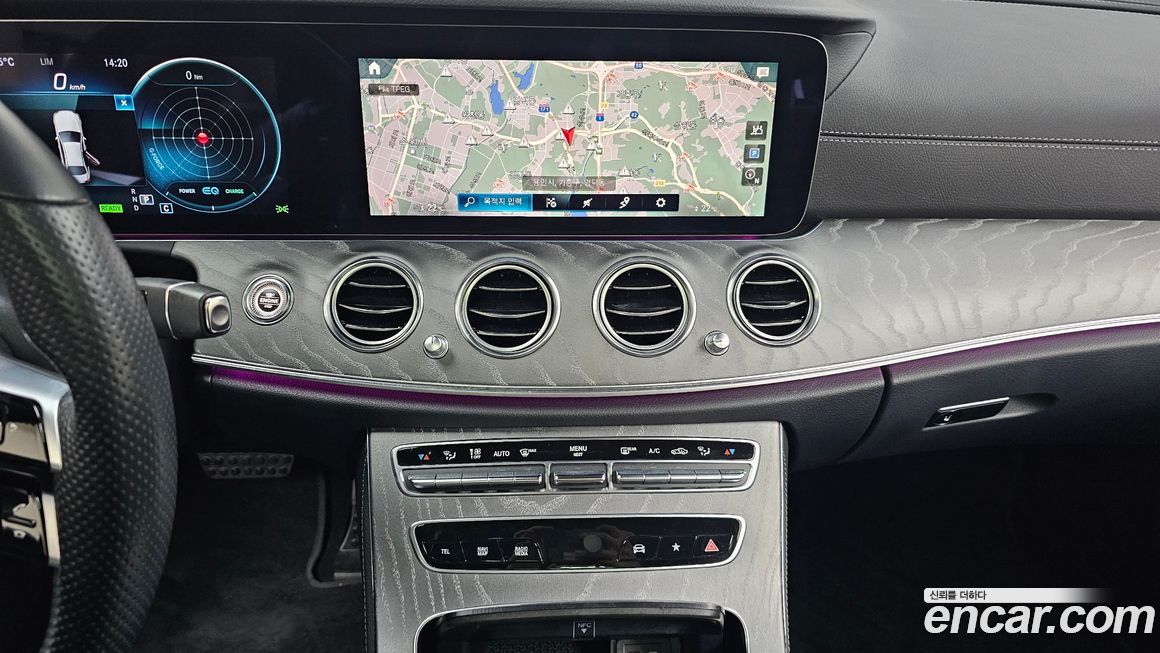 Mercedes-Benz E-Class 2021