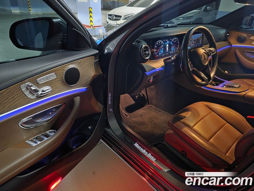 Mercedes-Benz E-Class 2022