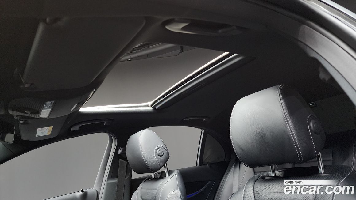 Mercedes-Benz E-Class 2023