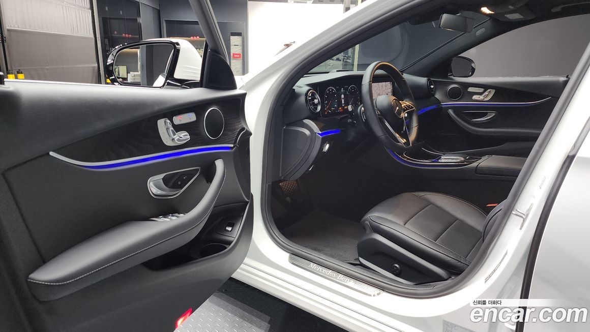 Mercedes-Benz E-Class 2023