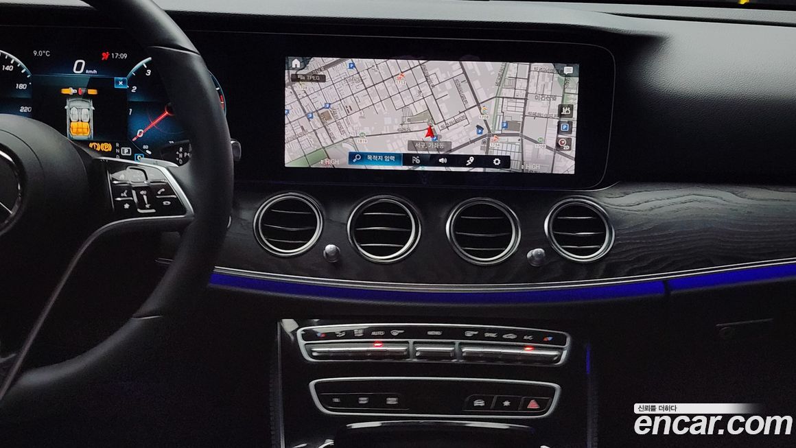 Mercedes-Benz E-Class 2023