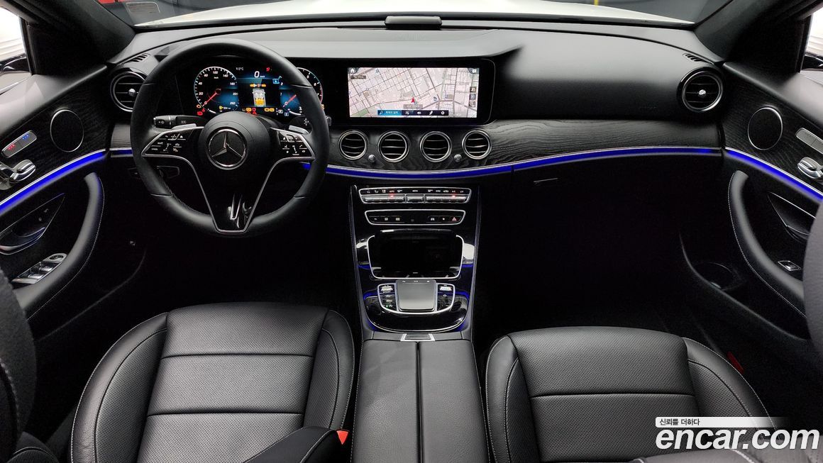 Mercedes-Benz E-Class 2023