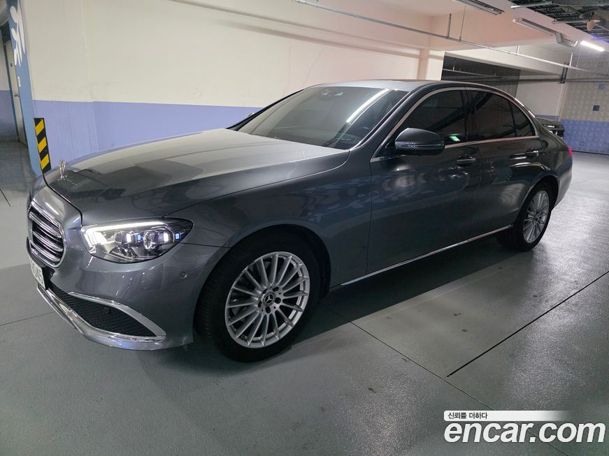 Mercedes-Benz E-Class 2022