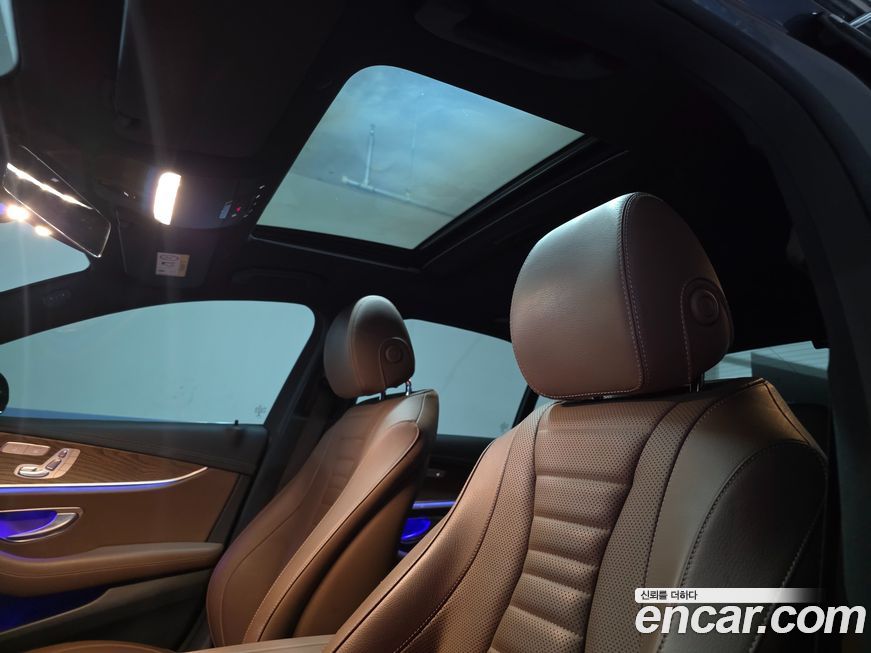 Mercedes-Benz E-Class 2022