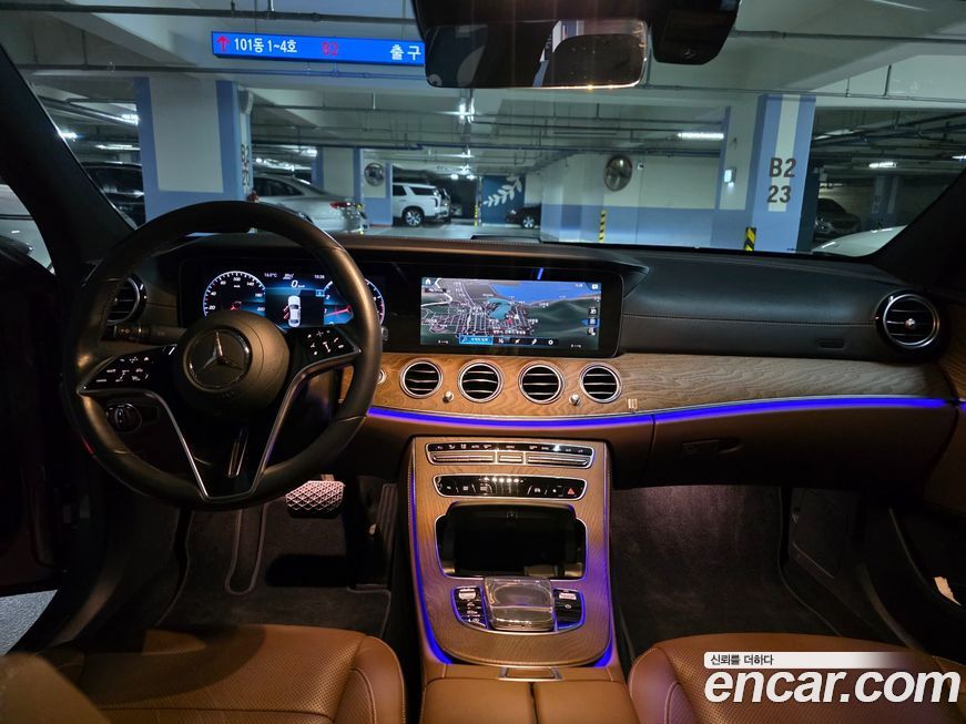 Mercedes-Benz E-Class 2022