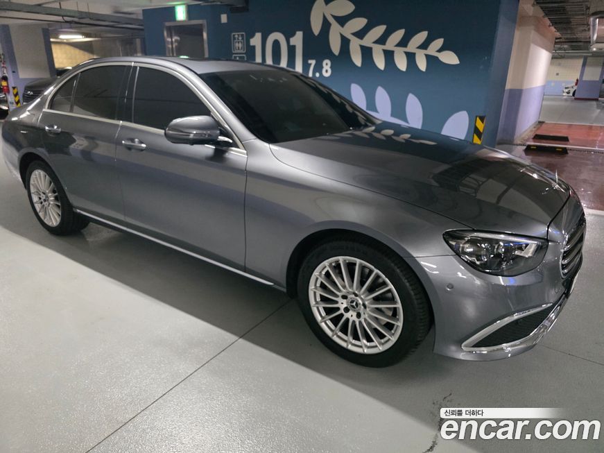 Mercedes-Benz E-Class 2022
