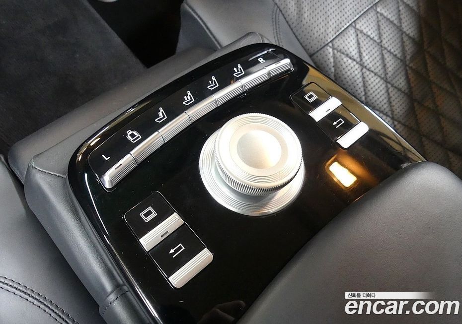 Mercedes-Benz S-Class 2008