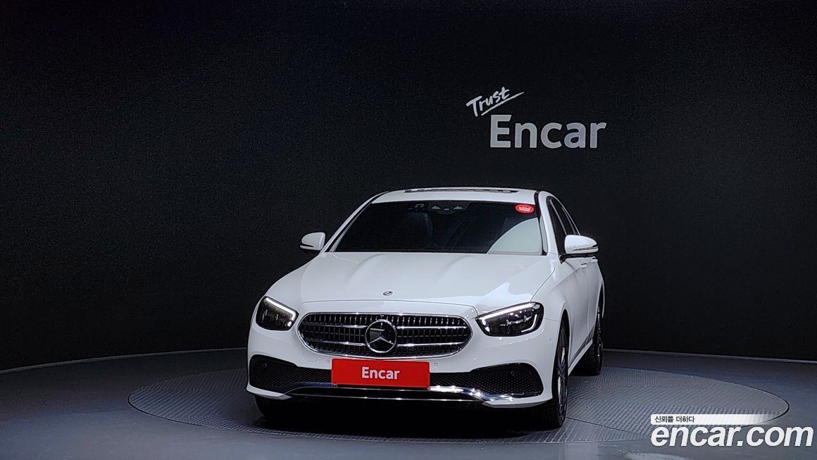 Mercedes-Benz E-Class 2023