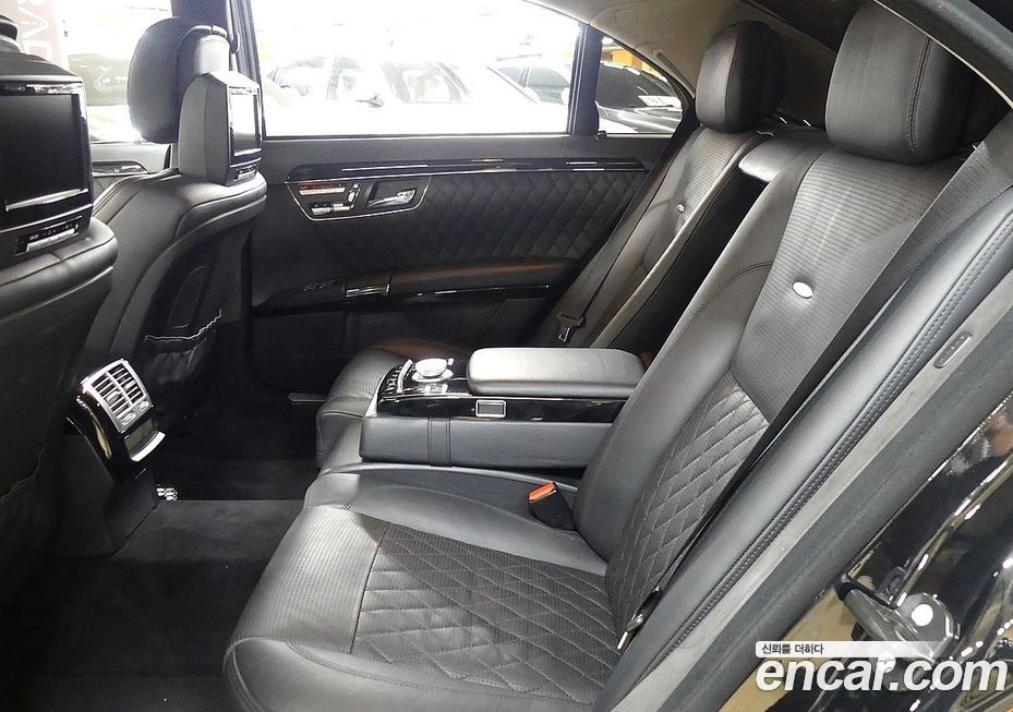 Mercedes-Benz S-Class 2008