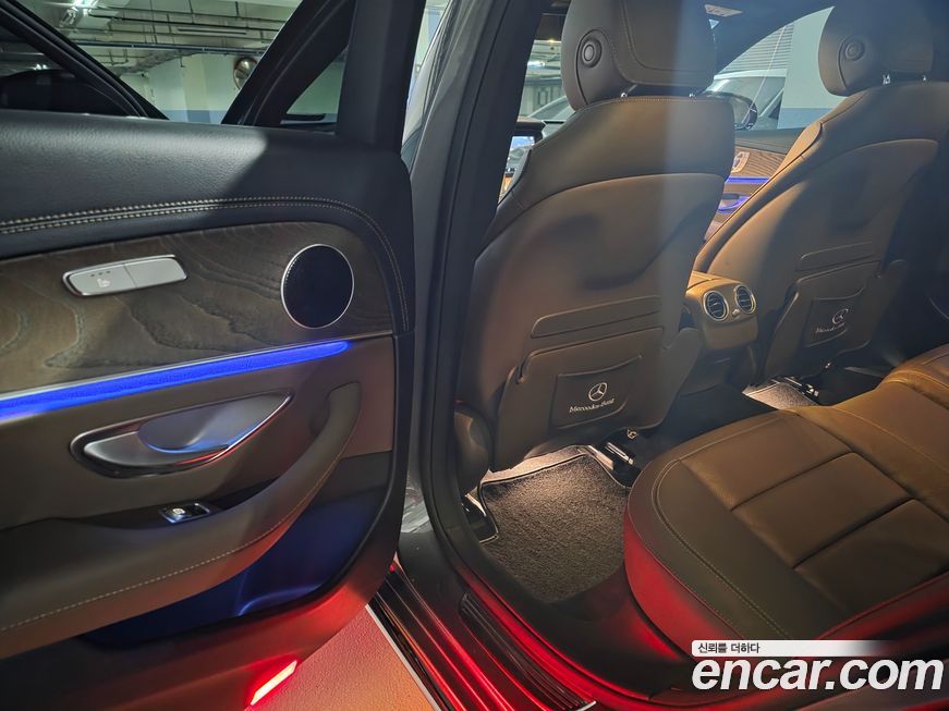 Mercedes-Benz E-Class 2022