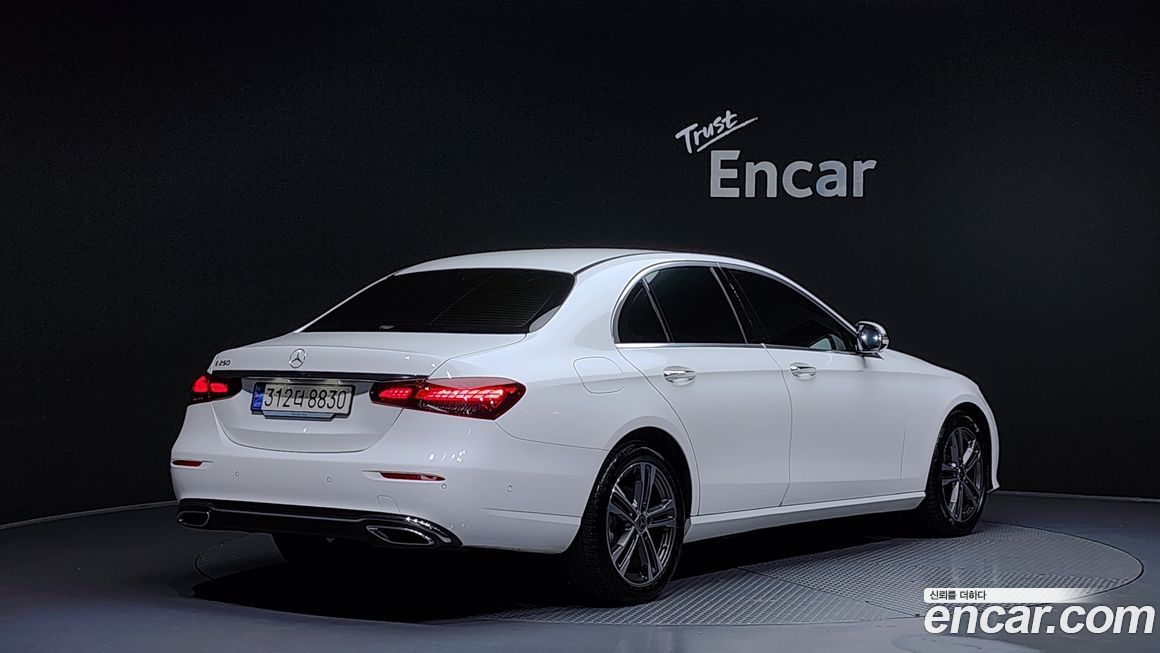 Mercedes-Benz E-Class 2023