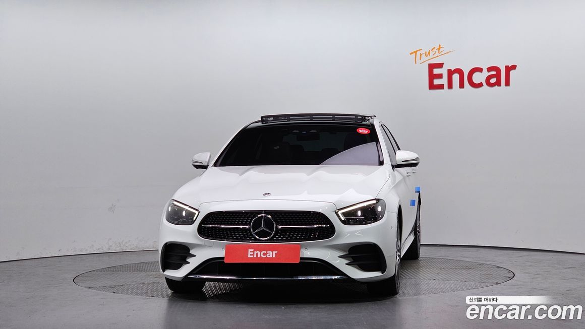 Mercedes-Benz E-Class 2022