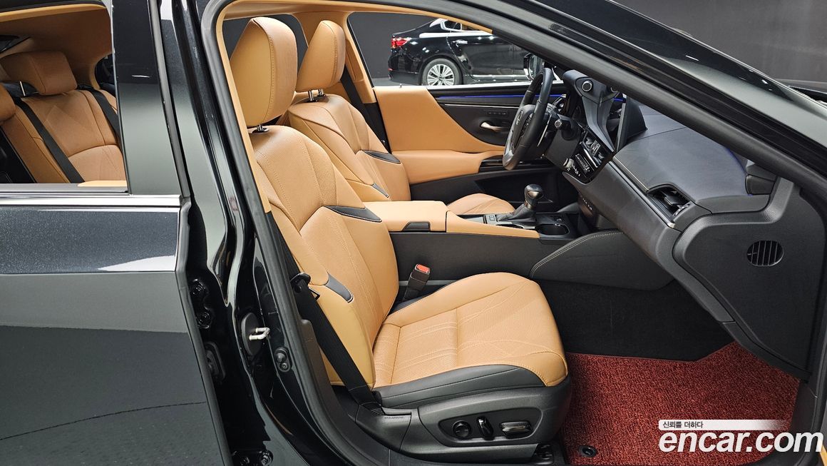 Lexus ES 2023