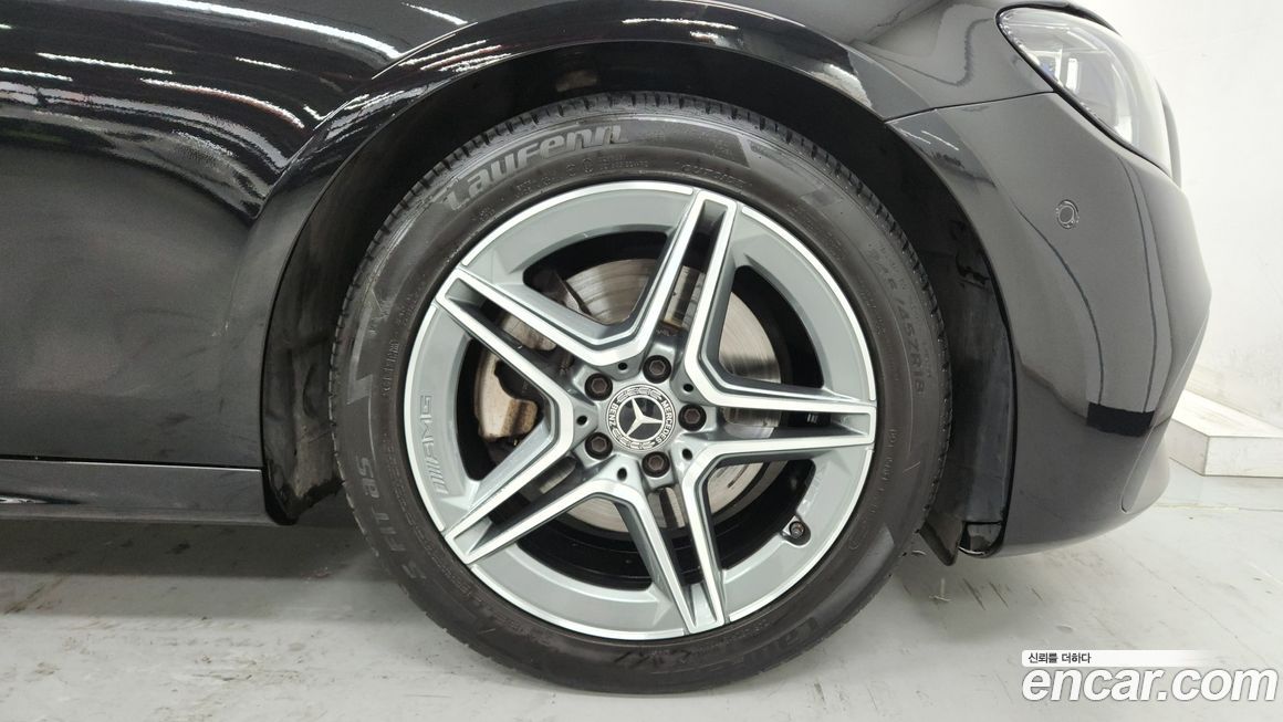 Mercedes-Benz E-Class 2023