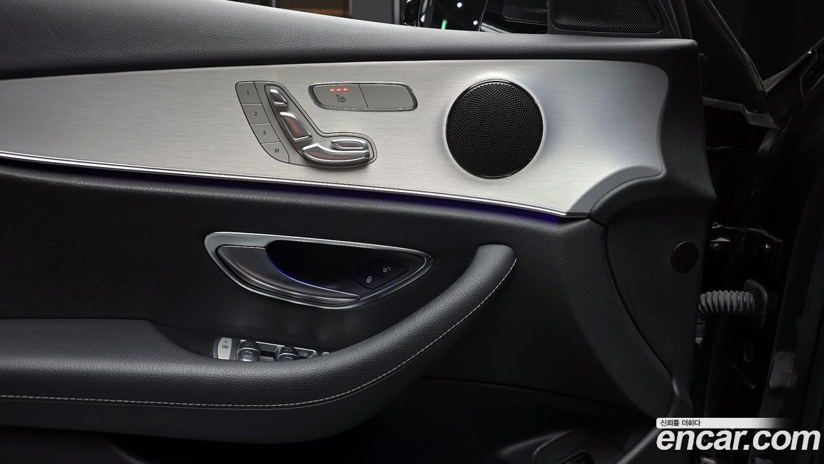 Mercedes-Benz E-Class 2021