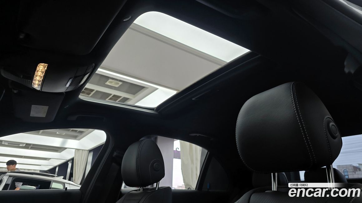 Mercedes-Benz E-Class 2023