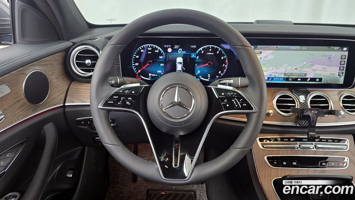 Mercedes-Benz E-Class 2023