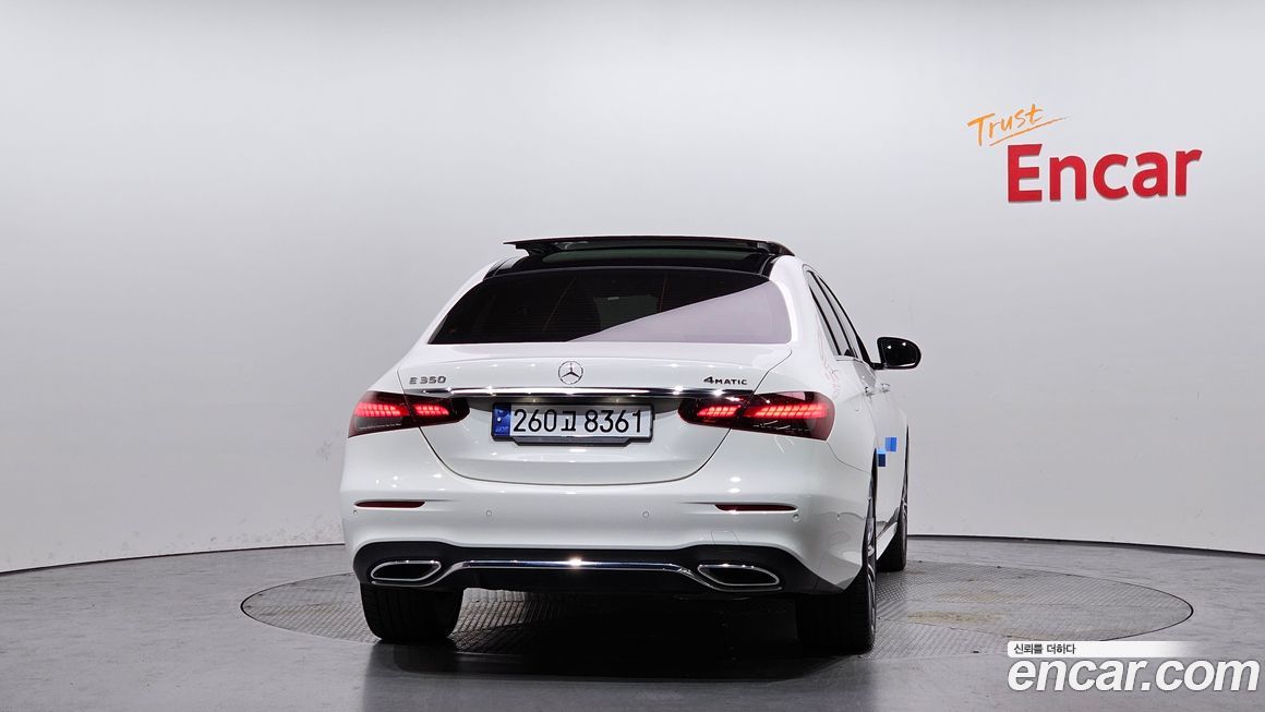 Mercedes-Benz E-Class 2022