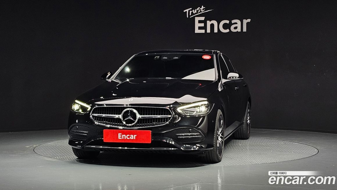 Mercedes-Benz C-Class 2024