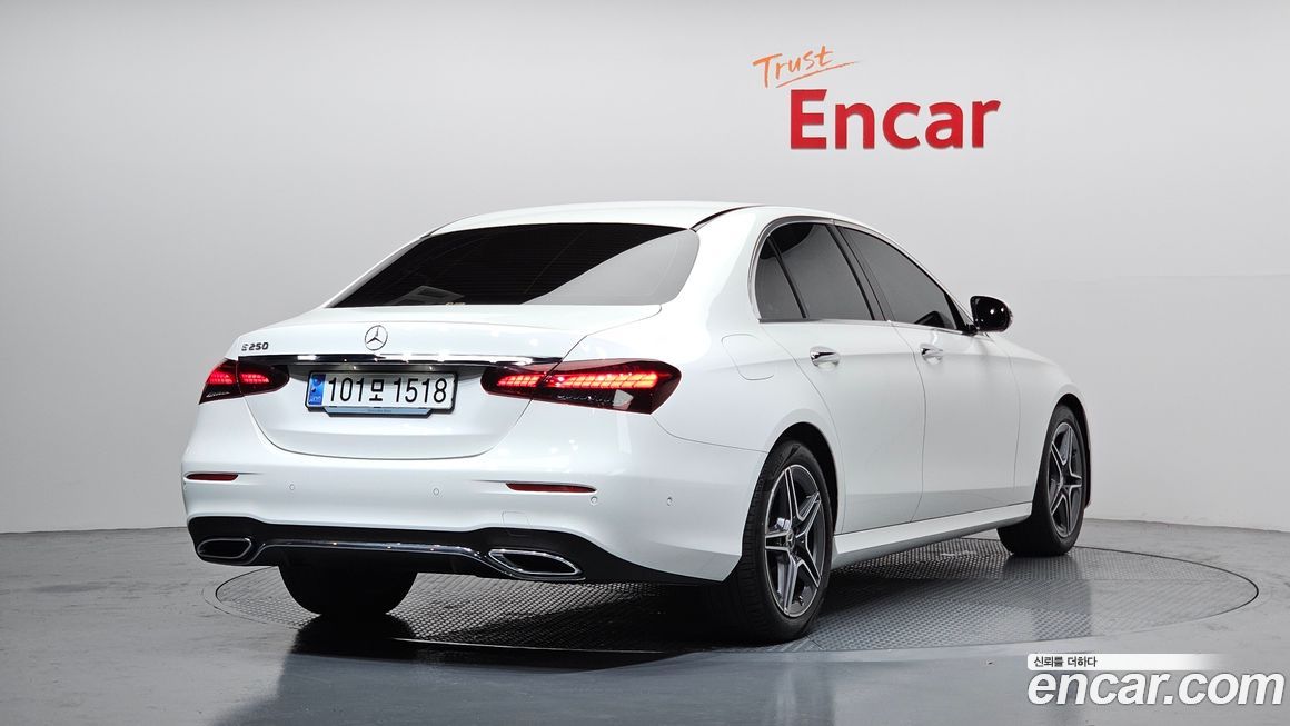Mercedes-Benz E-Class 2023