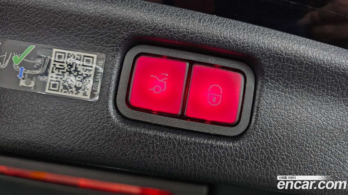 Mercedes-Benz C-Class 2024