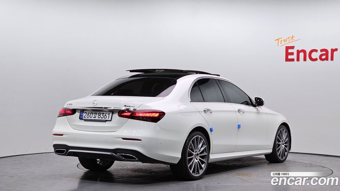 Mercedes-Benz E-Class 2022