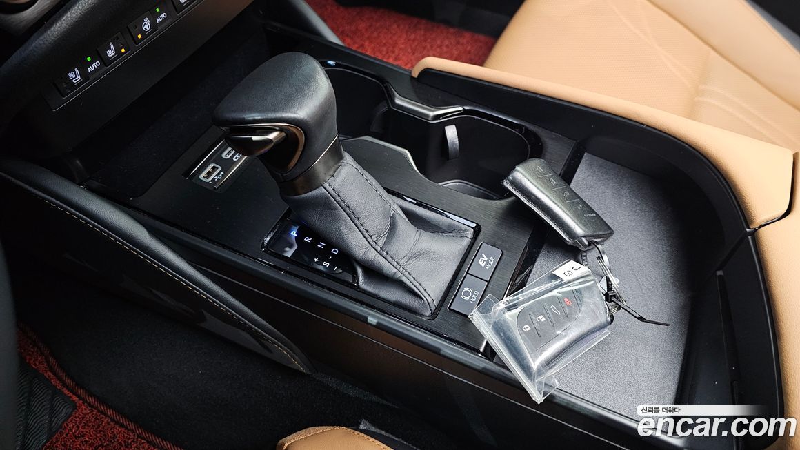 Lexus ES 2023