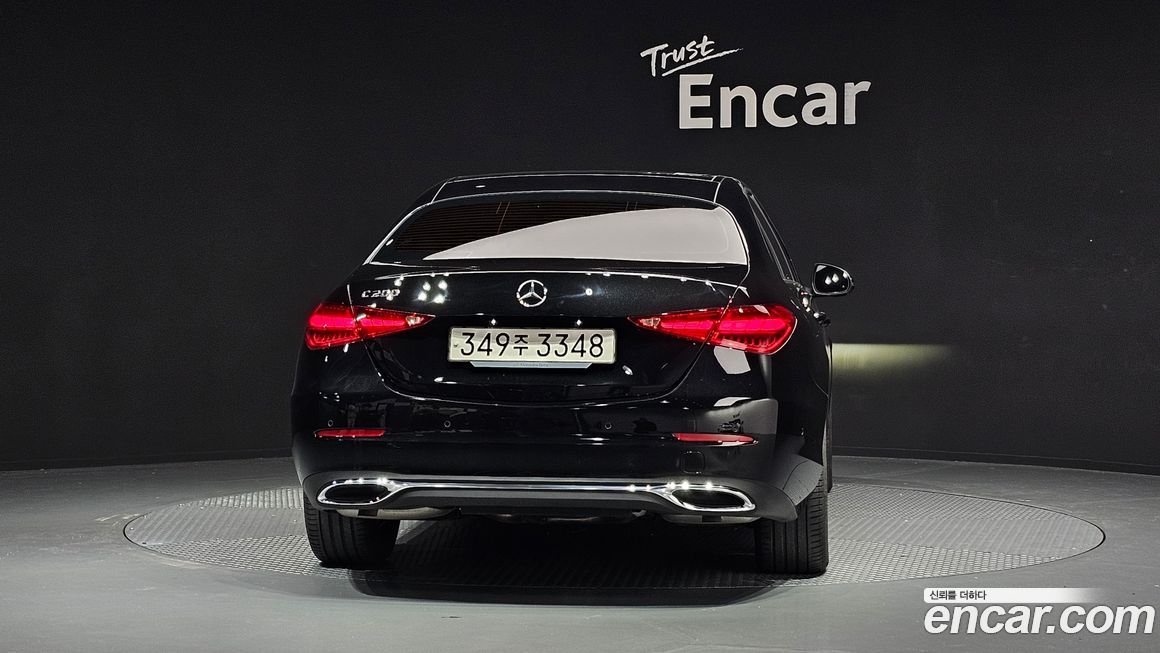 Mercedes-Benz C-Class 2024