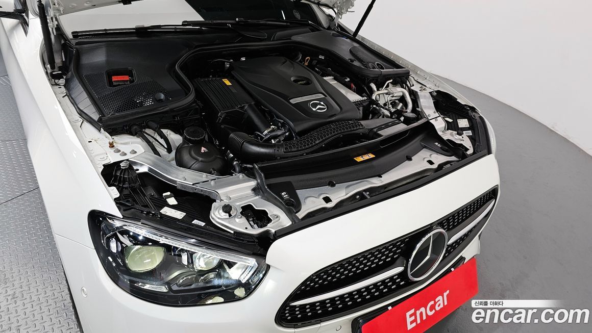 Mercedes-Benz E-Class 2023