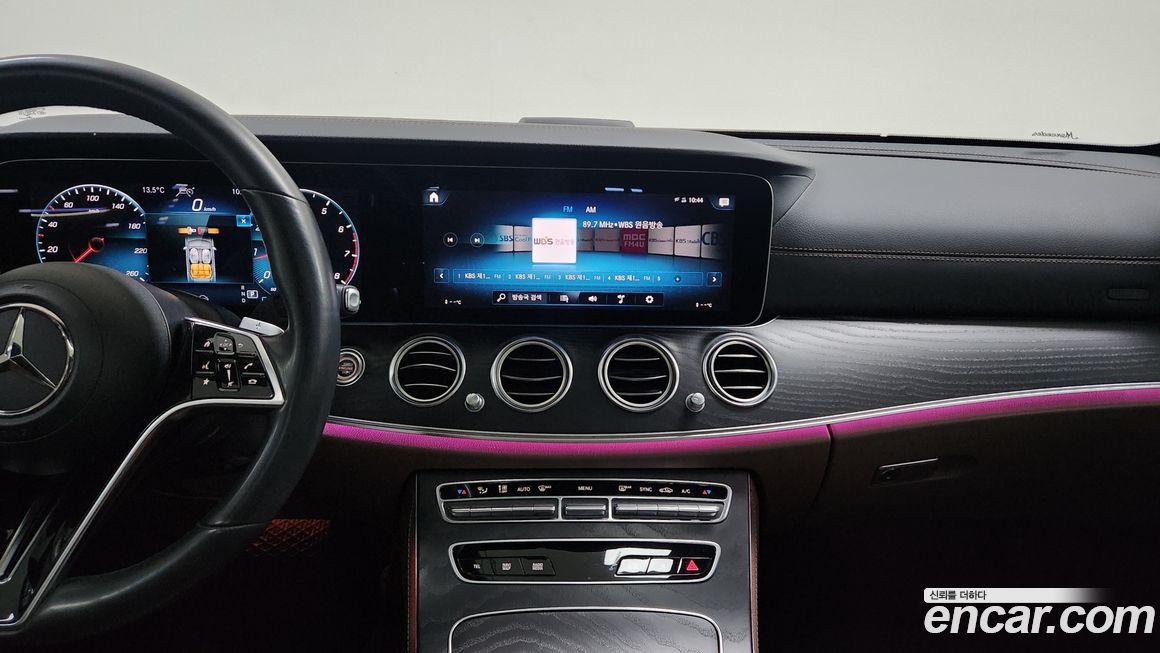 Mercedes-Benz E-Class 2023