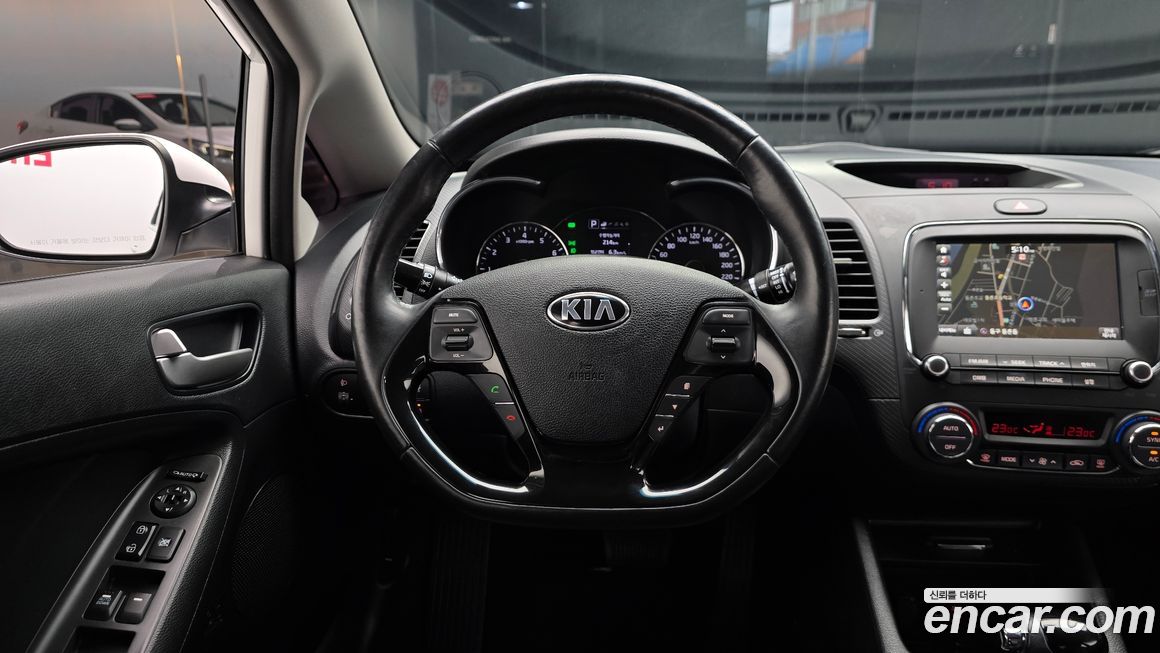 Kia K3 2016
