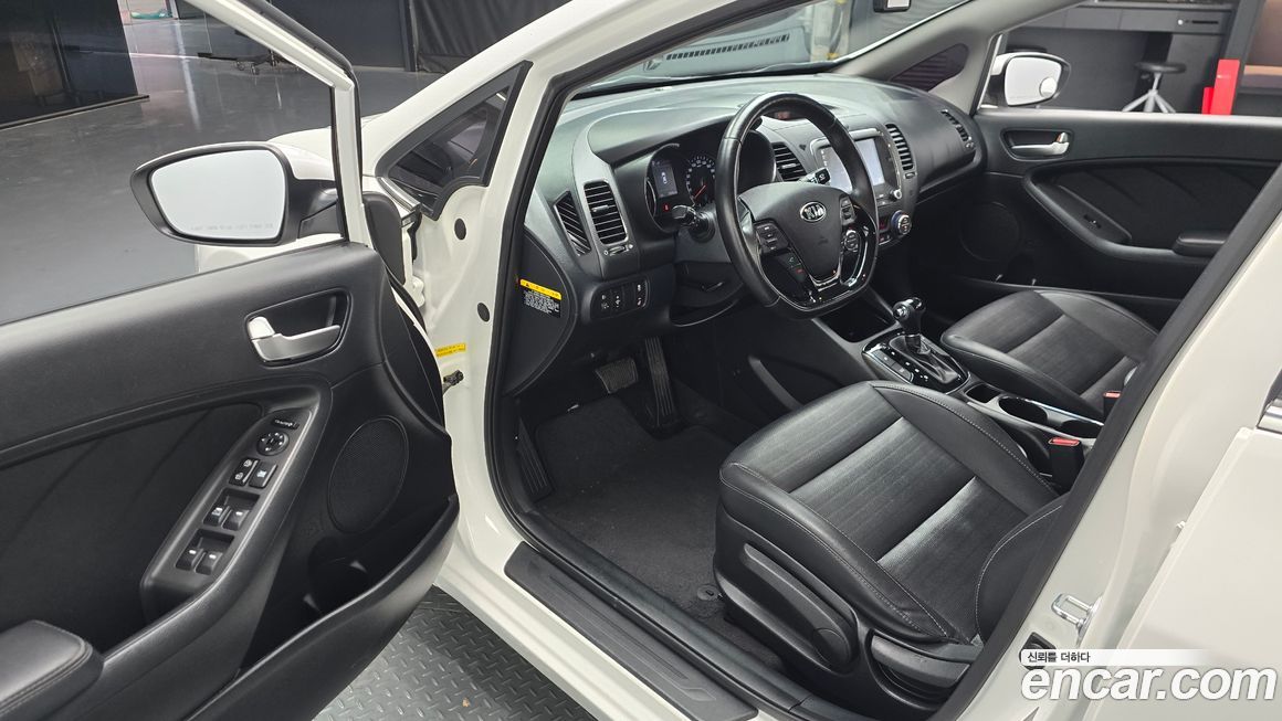 Kia K3 2016