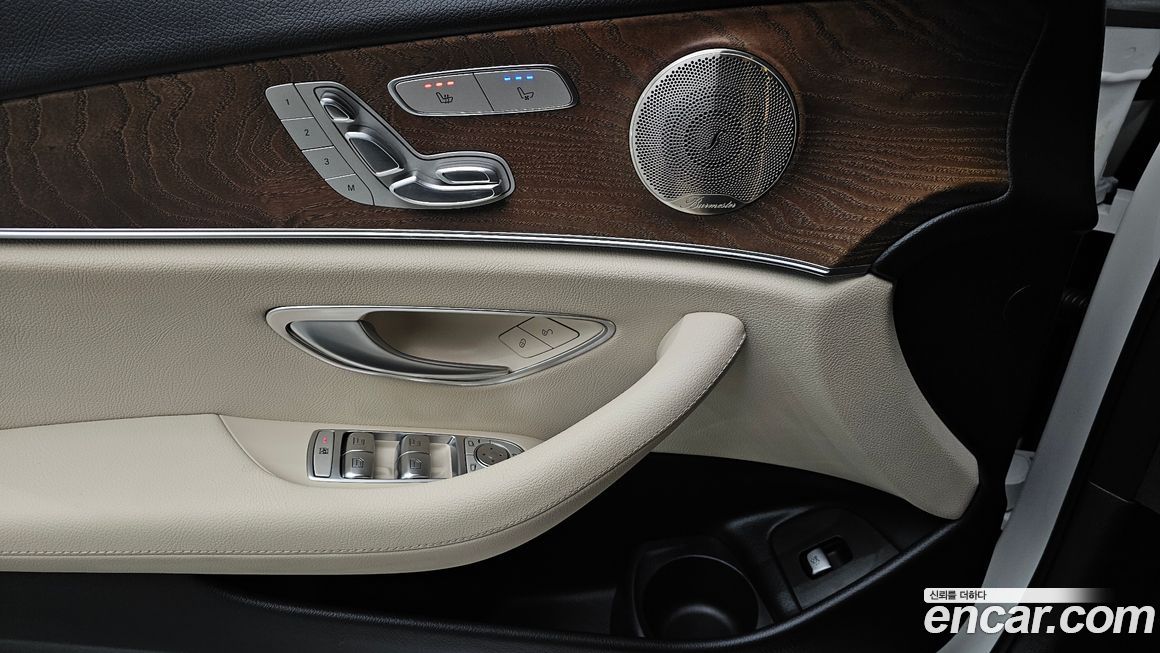 Mercedes-Benz E-Class 2023