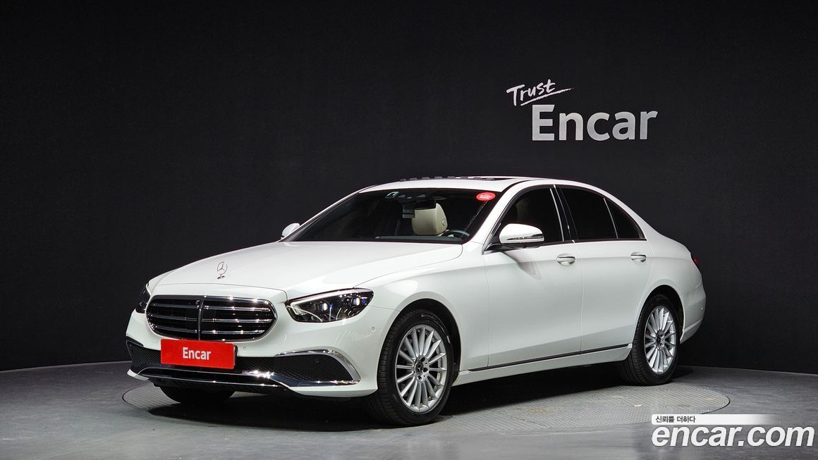 Mercedes-Benz E-Class 2023