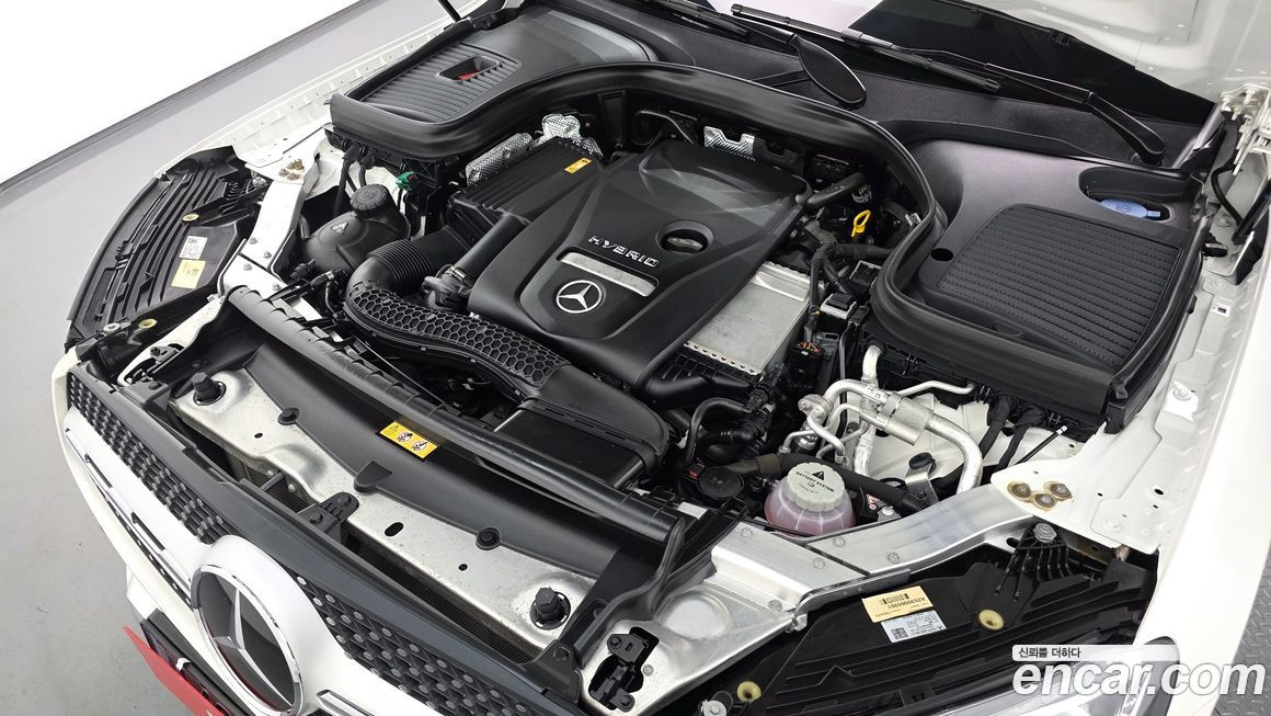 Mercedes-Benz GLC-Class 2021