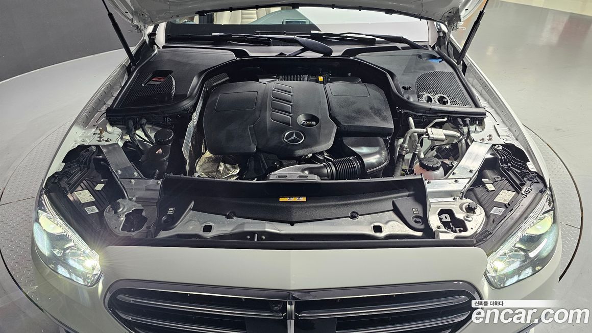 Mercedes-Benz E-Class 2023