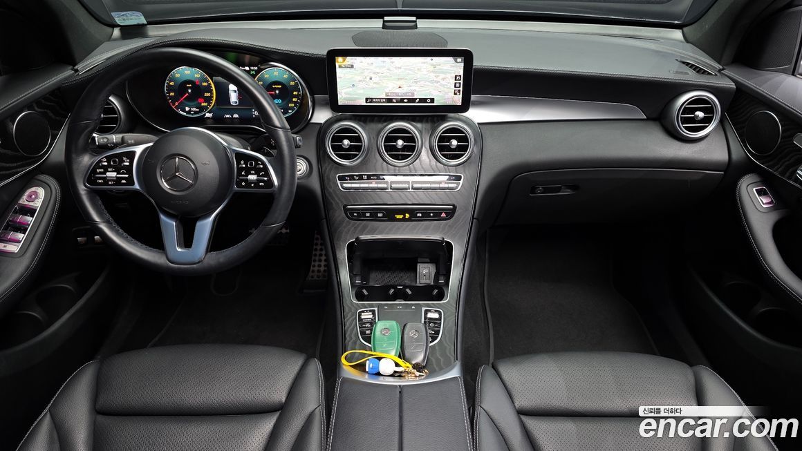 Mercedes-Benz GLC-Class 2023