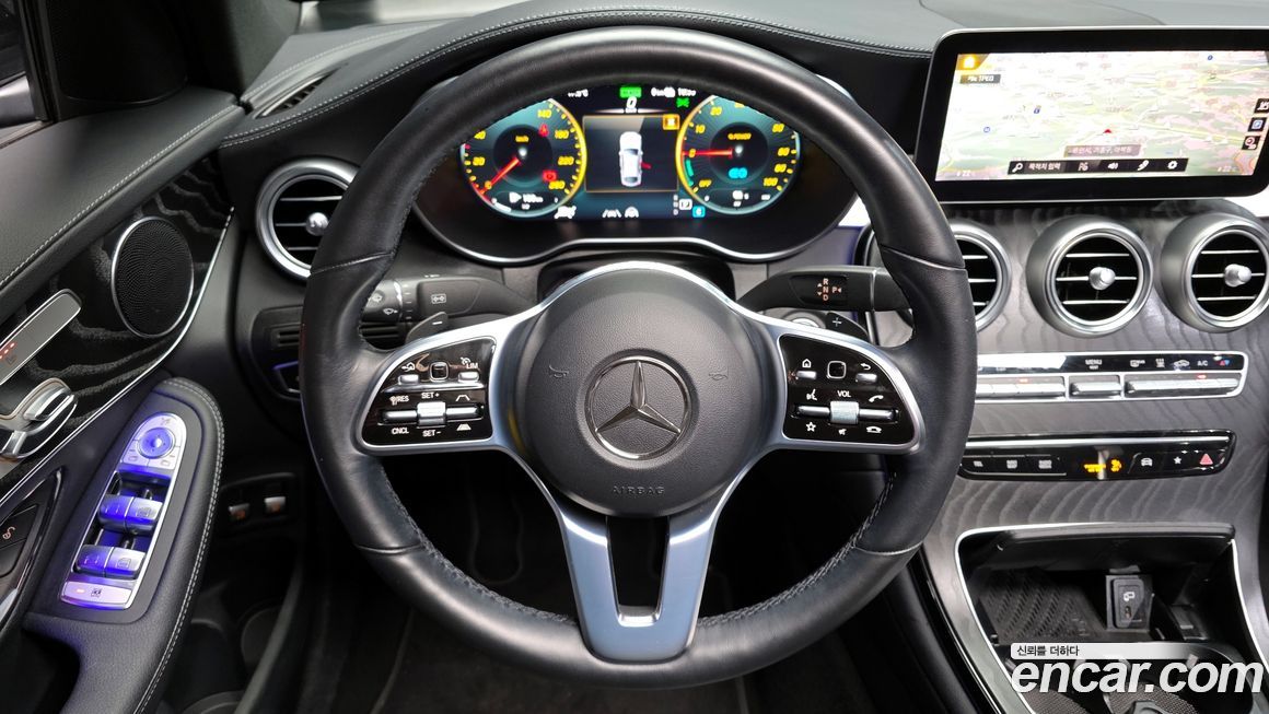 Mercedes-Benz GLC-Class 2023
