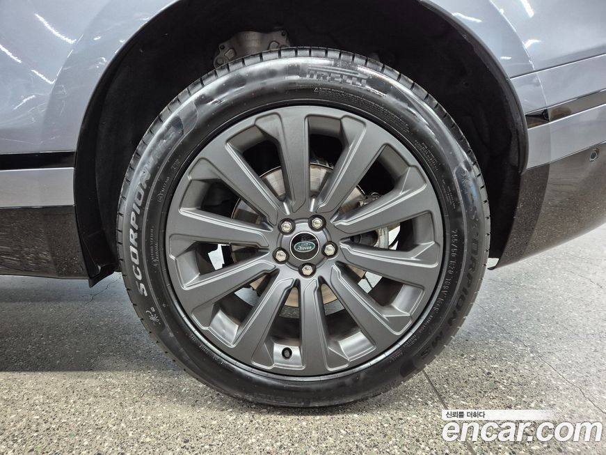 Land Rover Range Rover Velar 2021